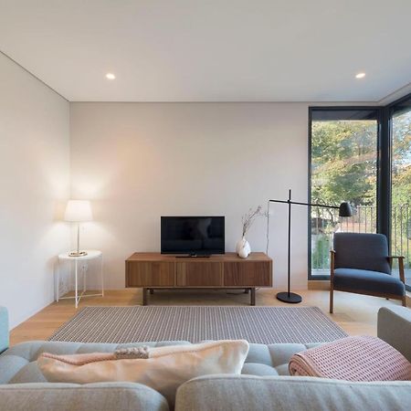 Lovelystay - Primrose 2Br Flat With Free Parking, Ac And Balcony OOporto Esterno foto