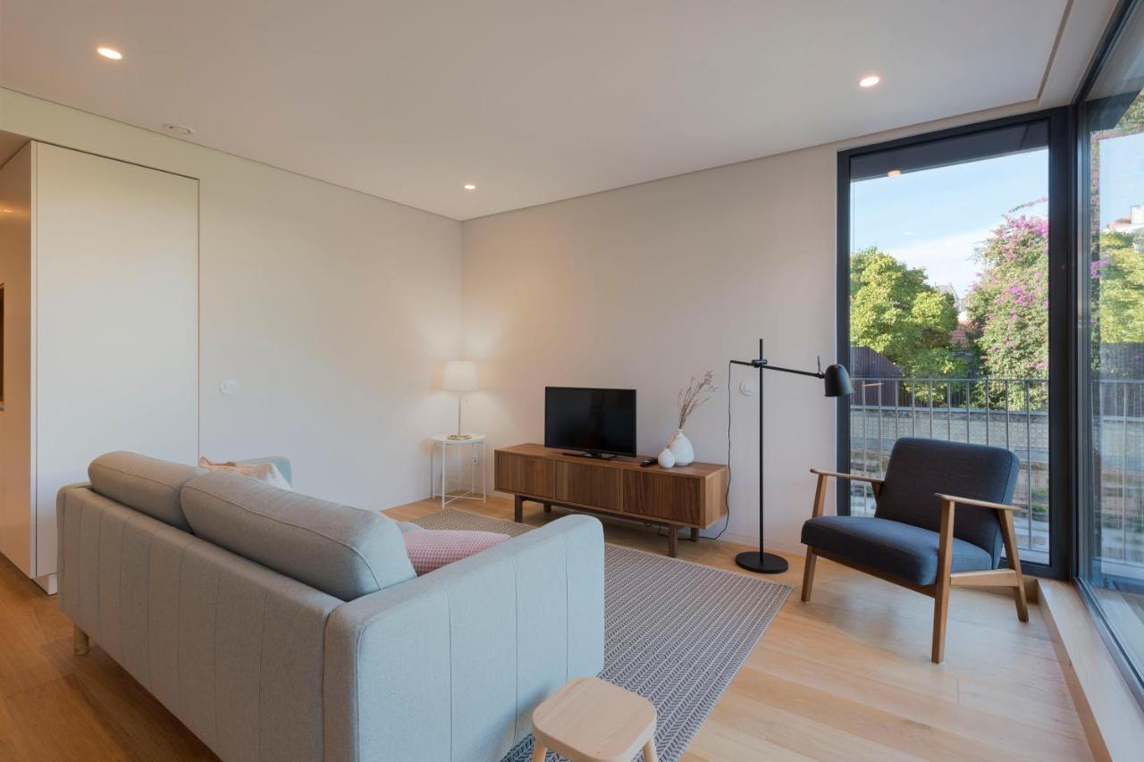 Lovelystay - Primrose 2Br Flat With Free Parking, Ac And Balcony OOporto Esterno foto