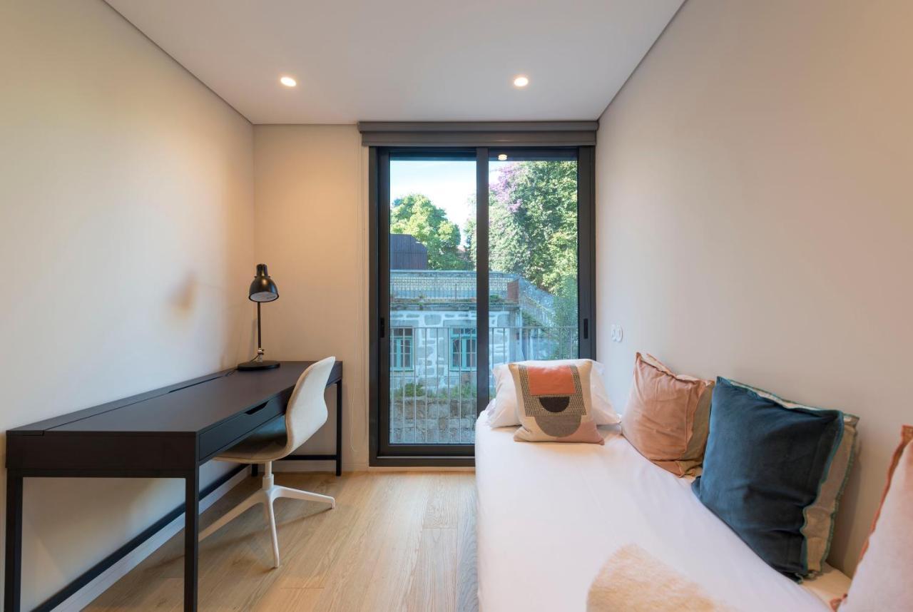 Lovelystay - Primrose 2Br Flat With Free Parking, Ac And Balcony OOporto Esterno foto